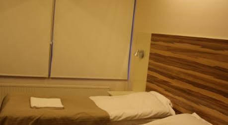 Arkadia & Hotel 2*
